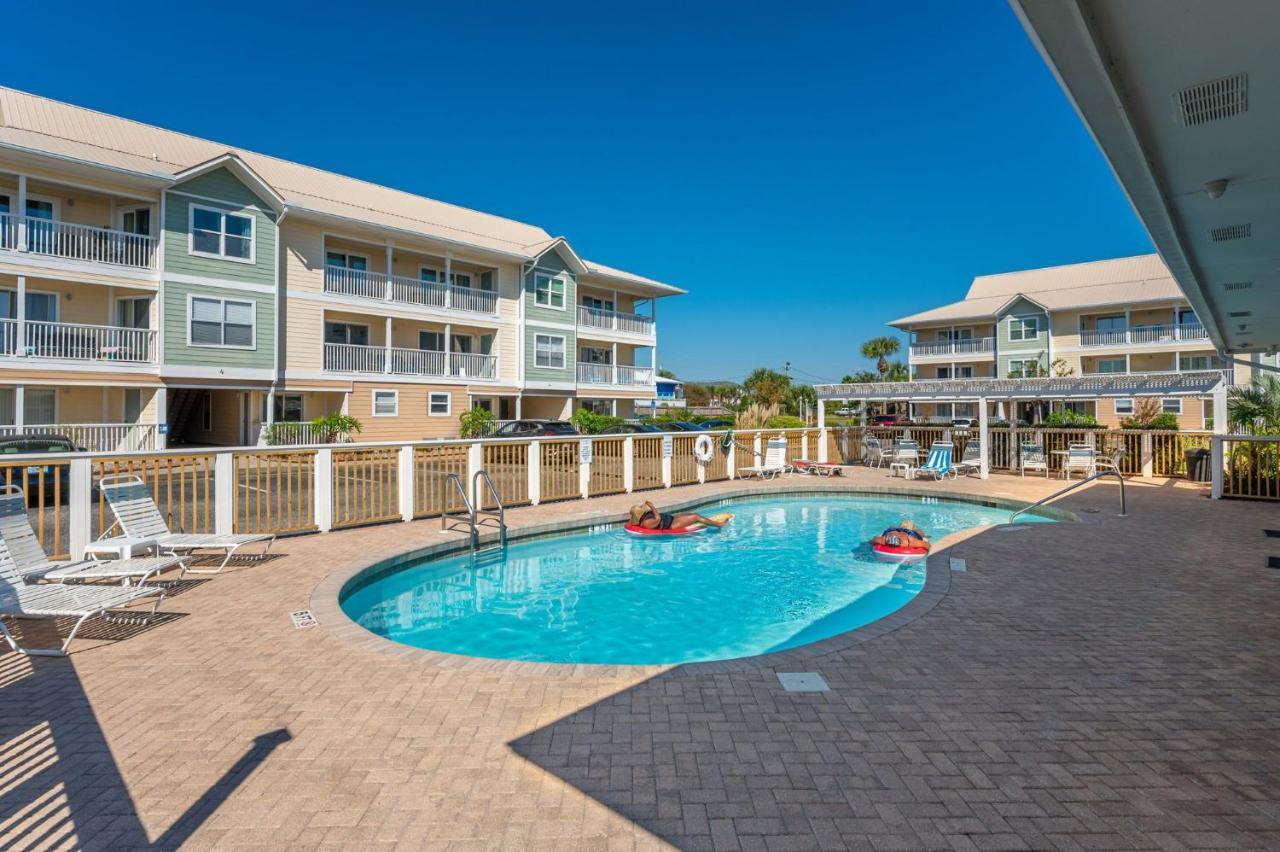 200 Yds To Private Gated Beach Access- 3Br-2Ba- Quiet Location In The Heart Of Destin! Exterior photo
